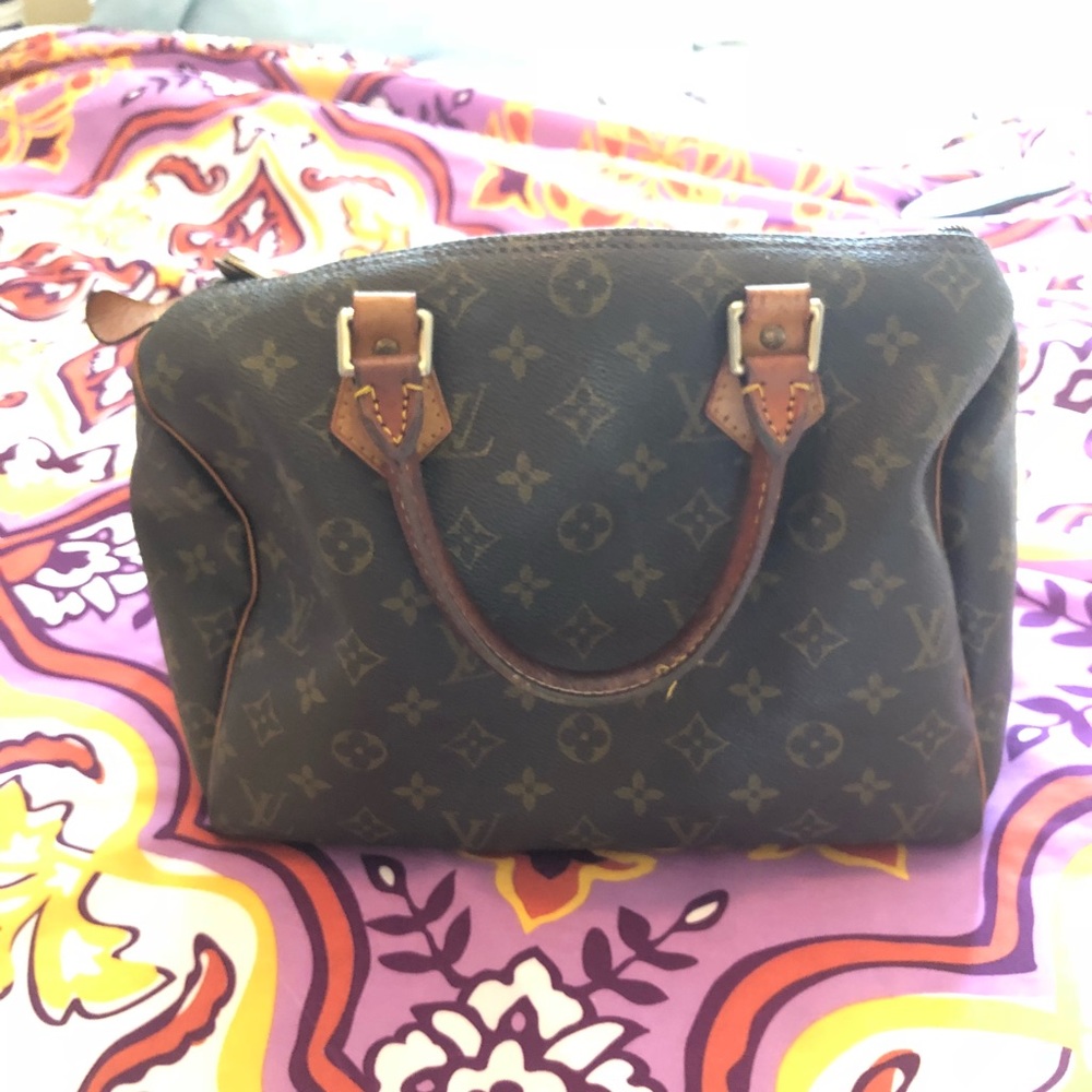 Louis Vuitton speedy bag